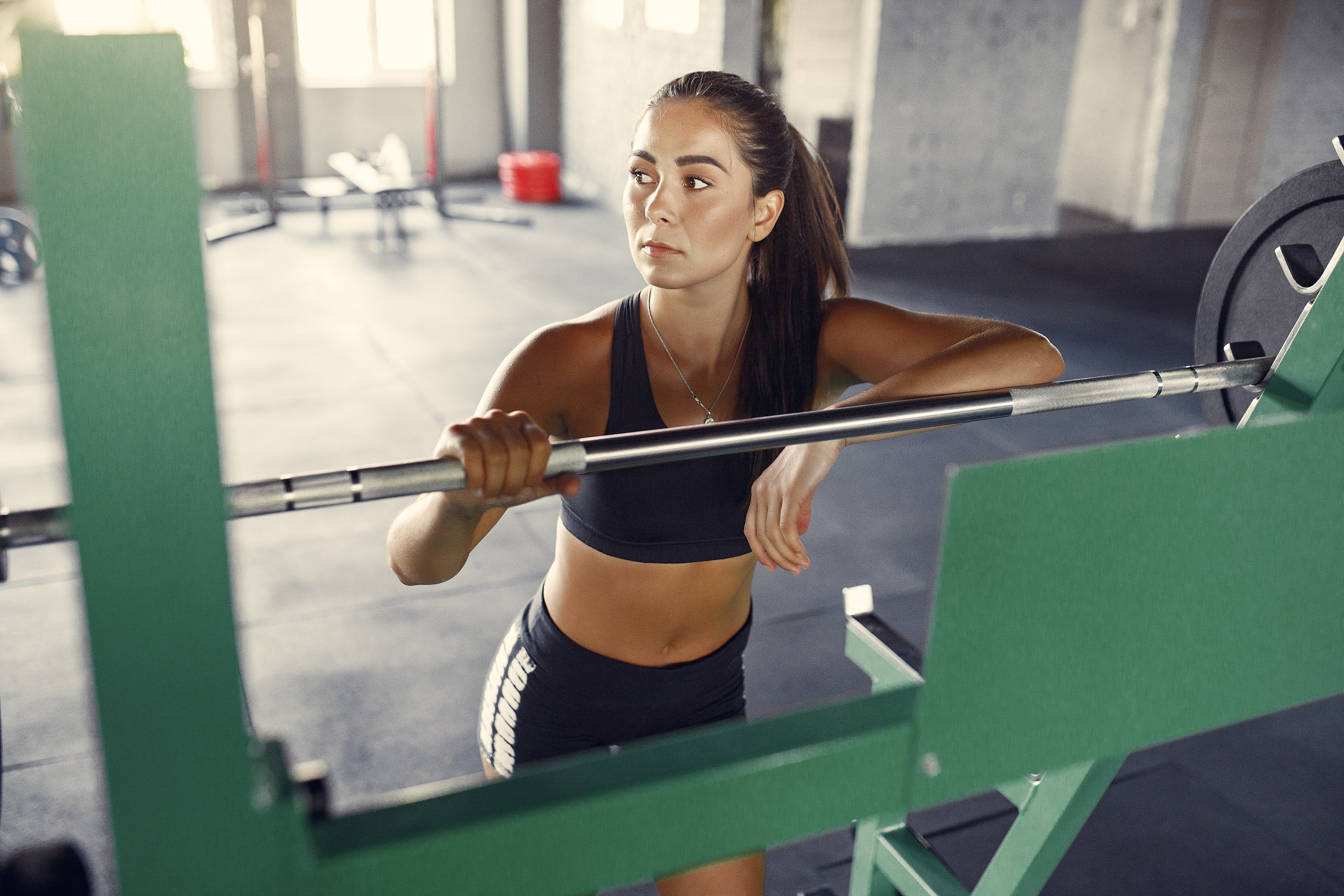 Guía definitiva sobre los efectos del maquillaje en la piel durante el entrenamiento y el ejercicio físico.