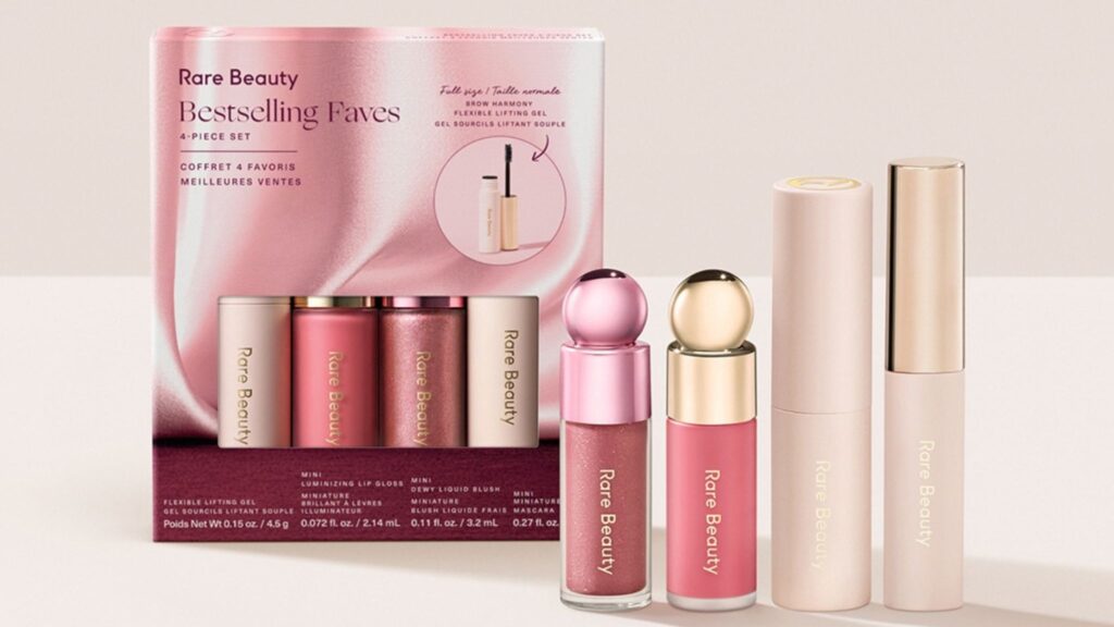 Colección de cuatro productos bestseller de Rare Beauty para ojos, mejillas y labios.